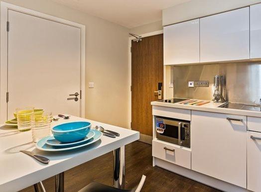 Student Only Bronze 2 Bed Iq Paris Garden * Londres